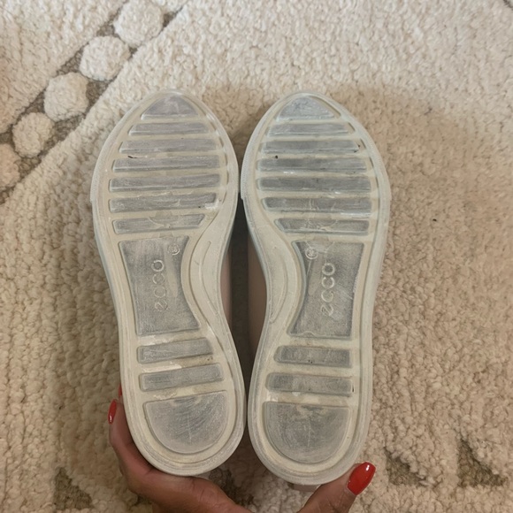 Ecco blush, leather sneakers. - Picture 6 of 8